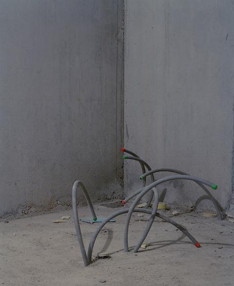 «Sans titre (Montreux)», de la série «habiter / consommer / divertir», 2006-2012, tirage lambda contrecollé sur base, 50x60 cm
<br>© Anne-Sophie Aeby
