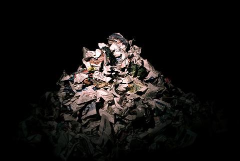 ‘Montagne de Papier’, de la série ‘Montagnes personnelles’, 2007, contrecollé sur alu, 200x133 cm
<br>© Anne-Sophie Aeby