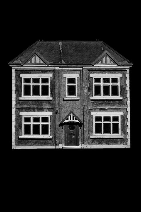 Maison de fabrication artisanale, Angleterre ver 1940. Série ‘Façades’, 2016
<br>© Kleio Obergfell